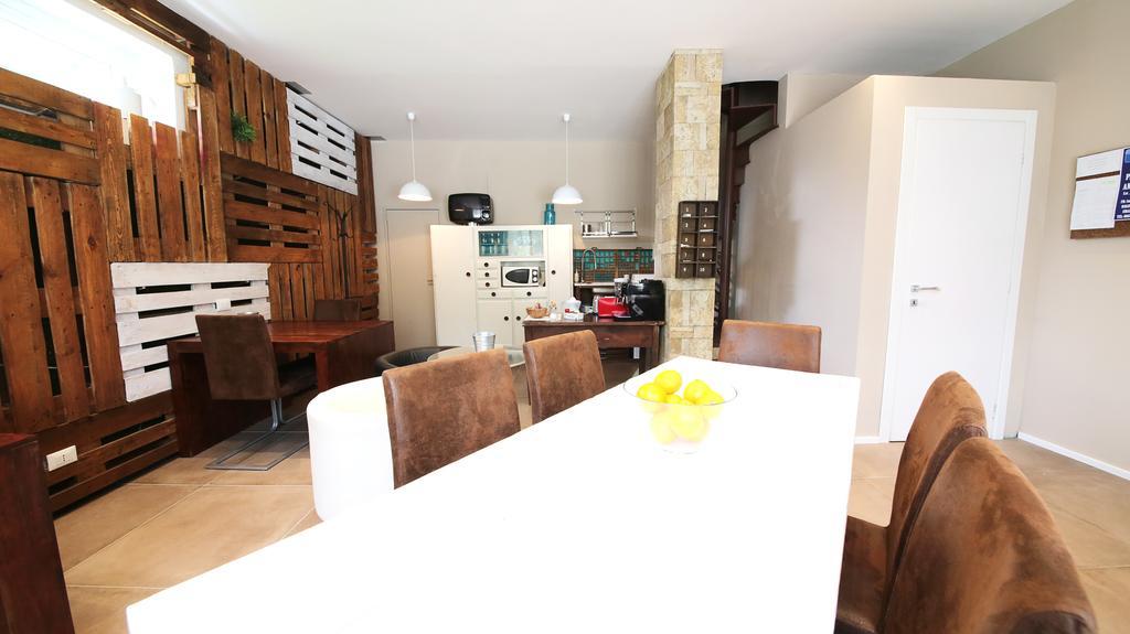 Affittacamere Smile Accomodation Аоста Экстерьер фото