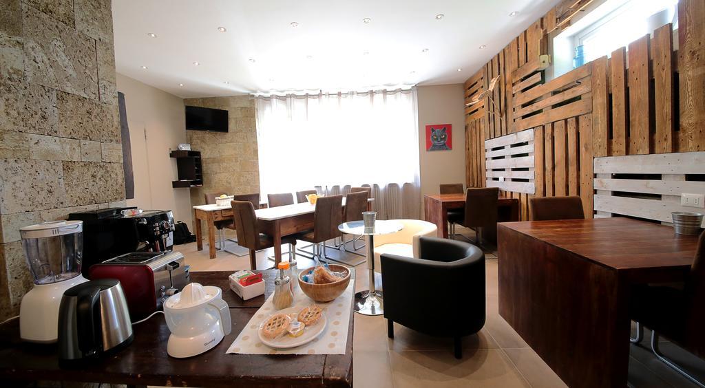 Affittacamere Smile Accomodation Аоста Экстерьер фото